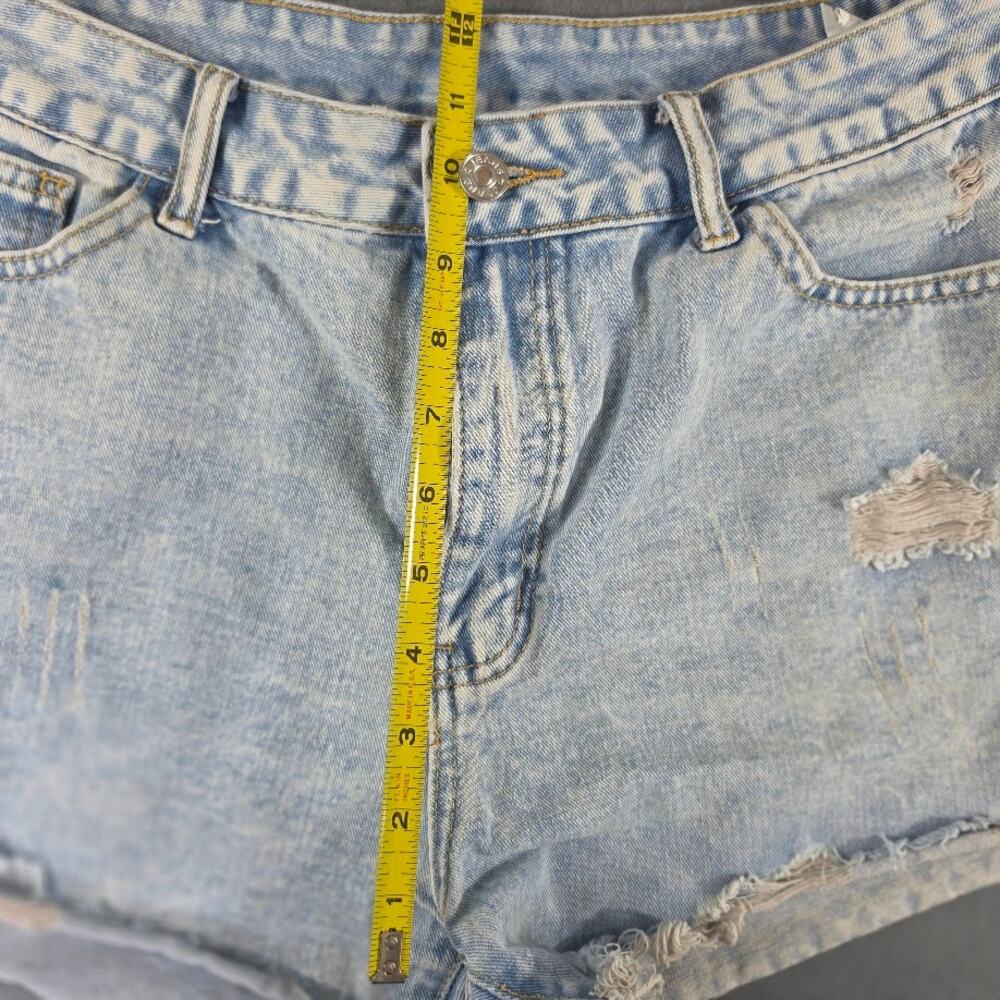 Womens Light Wash Distressed Denim Shorts Raw Hem High Rise Cut Off 28 - Picture 7 of 9